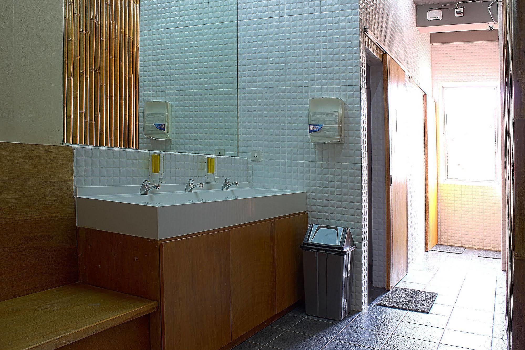 Teduh Hostel Kota Tua Jakarta Eksteriør billede